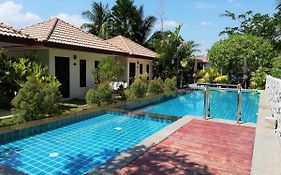 Laemsai Resort
